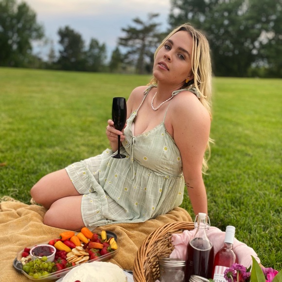 Meet your Posher, Hunter - Picture 2 of 4